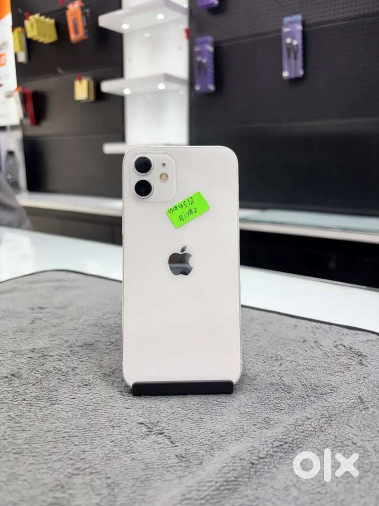 APPLE IPHONE 12. PRE OWNED PHONE