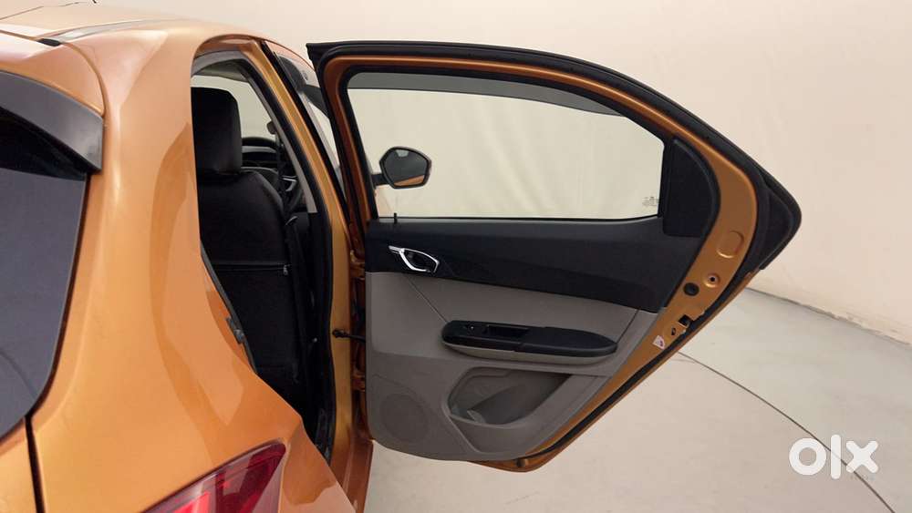 Tata Tiago Xz, 2016, Petrol