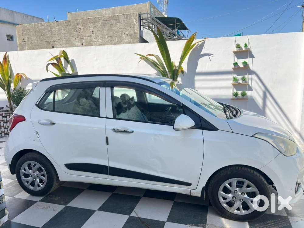 Hyundai Grand I10 2018 Diesel Well Maintained Insurance Over