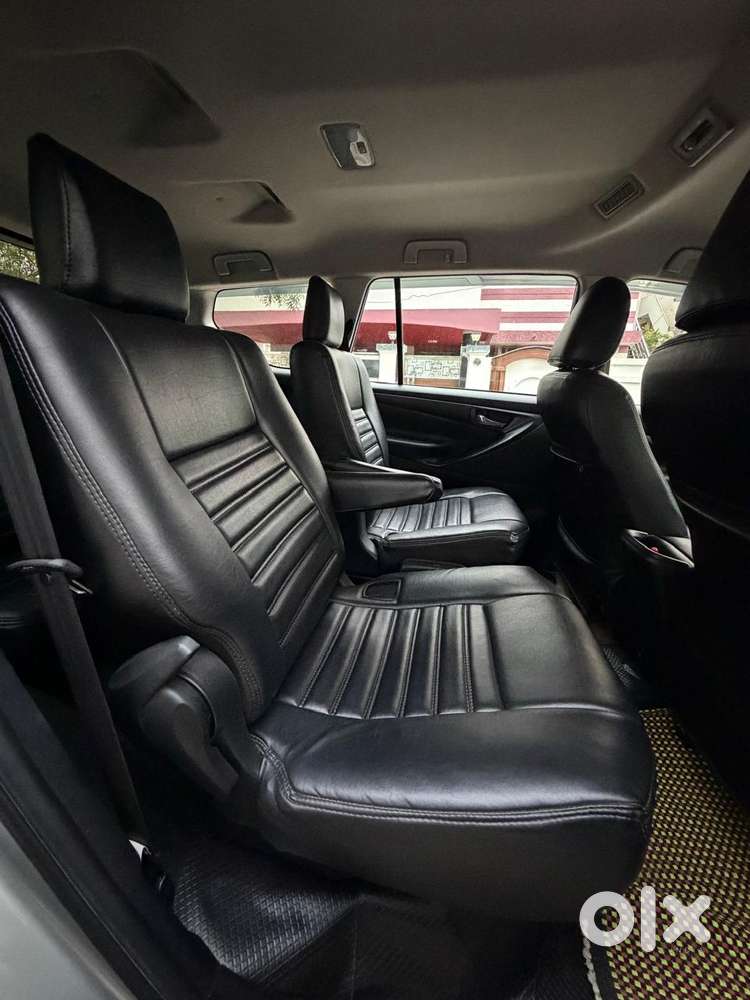 Toyota Innova Crysta 2.4 G Mt 7 Str, 2022, Diesel