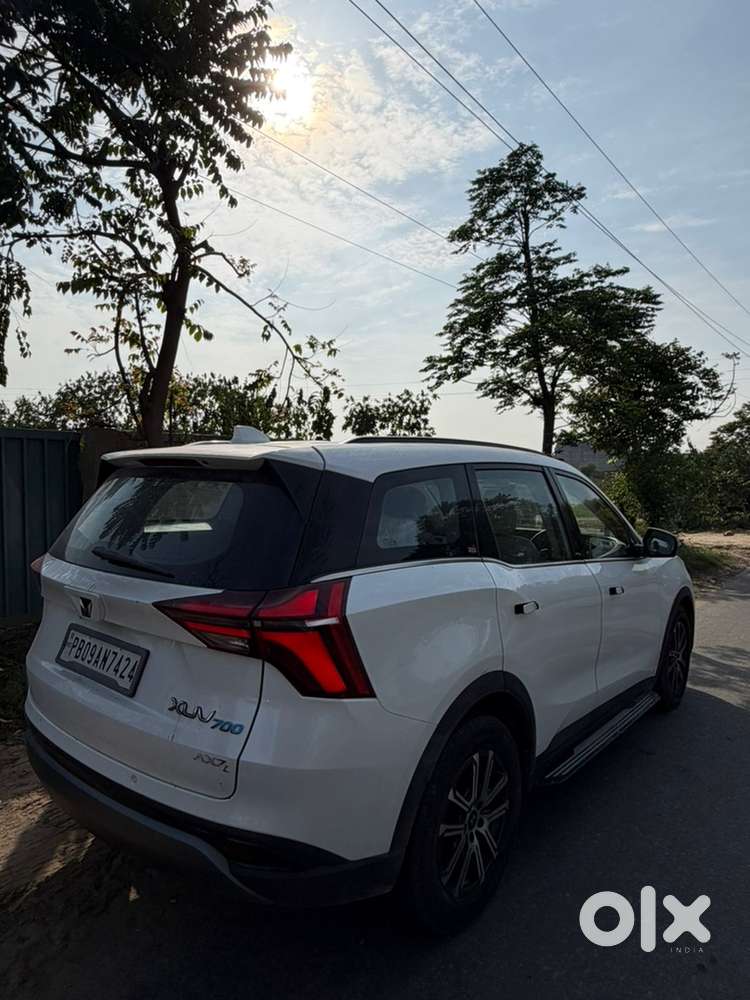Mahindra Xuv700 2023 Diesel Well Maintained