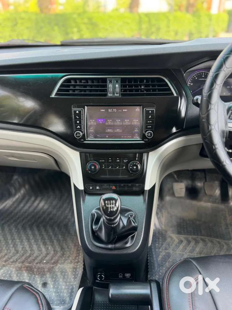 Mahindra Marazzo M6 8str, 2020, Diesel