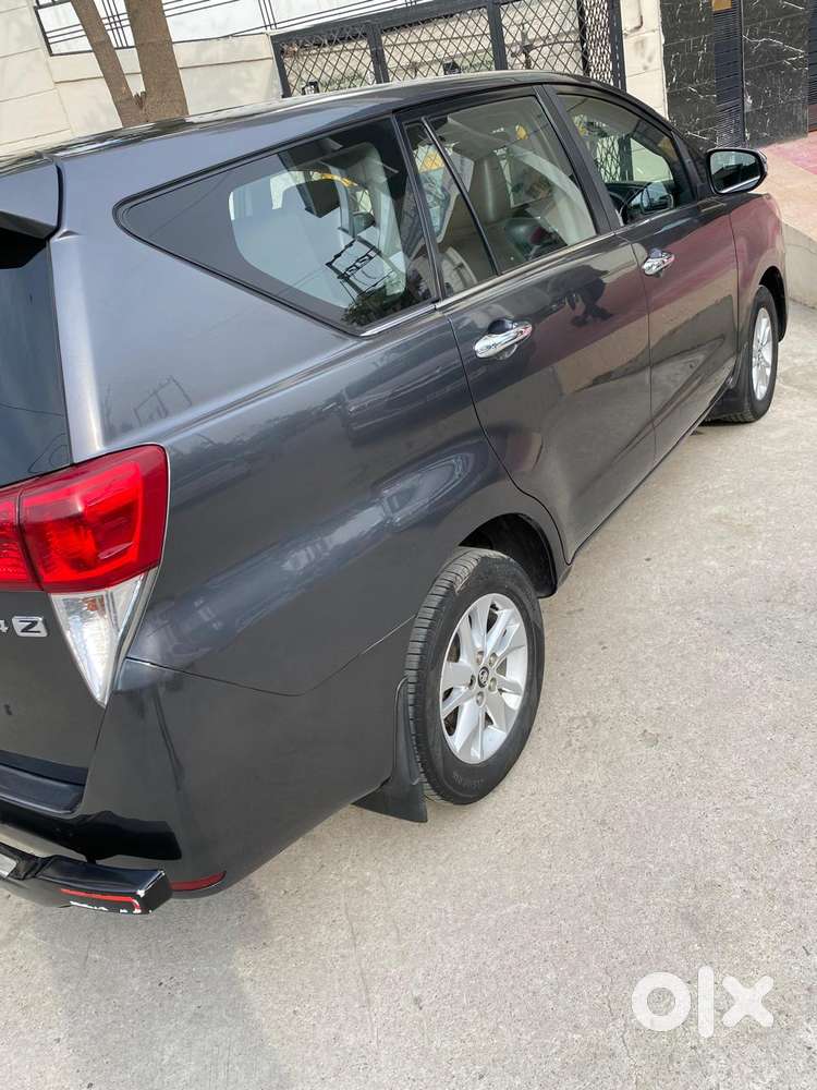 Toyota Innova Crysta Zx 2.4 Diesel 7 Seater, 2017