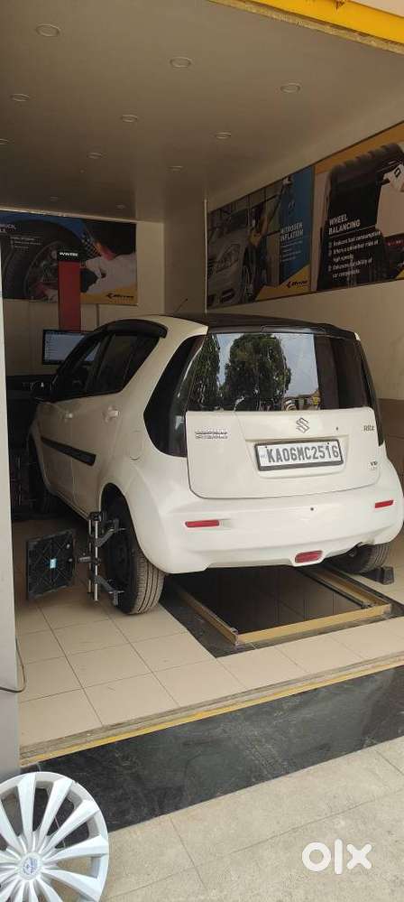 Maruti Suzuki Ritz Vxi, 2010, Petrol