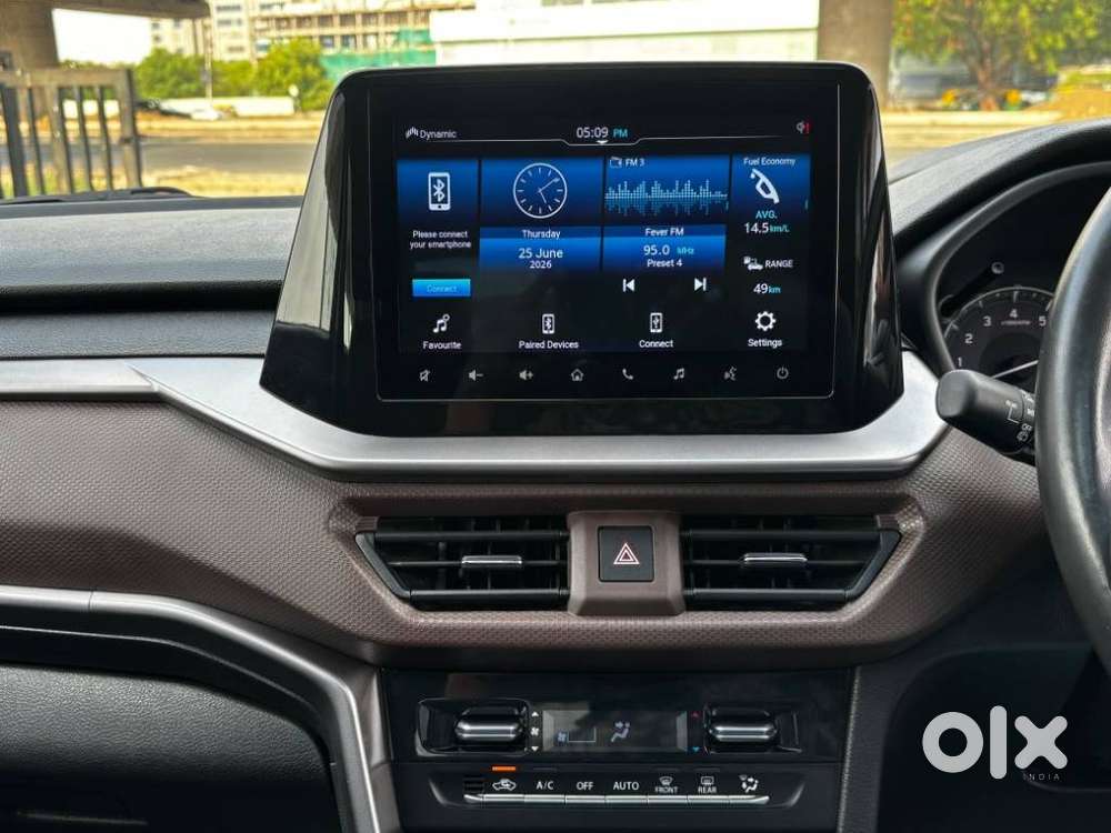 Maruti Suzuki Brezza 1.5 Zxi At Smart Hybrid Dual Tone, 2022, Petrol