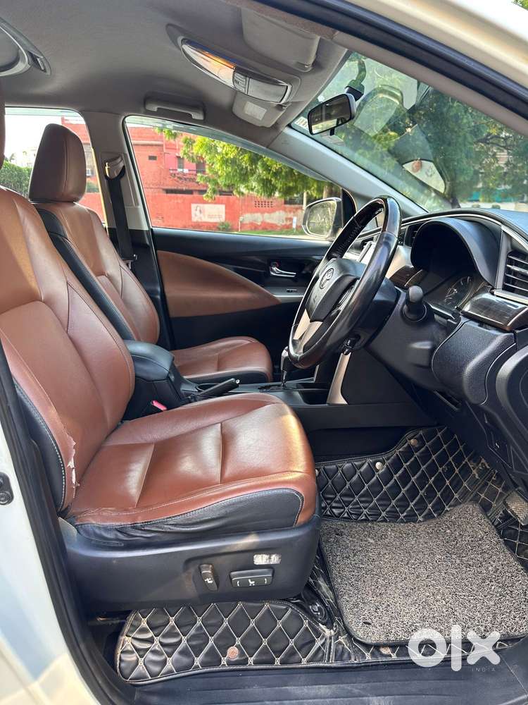 Toyota Innova Crysta 2.8z Automatic, 2017, Diesel