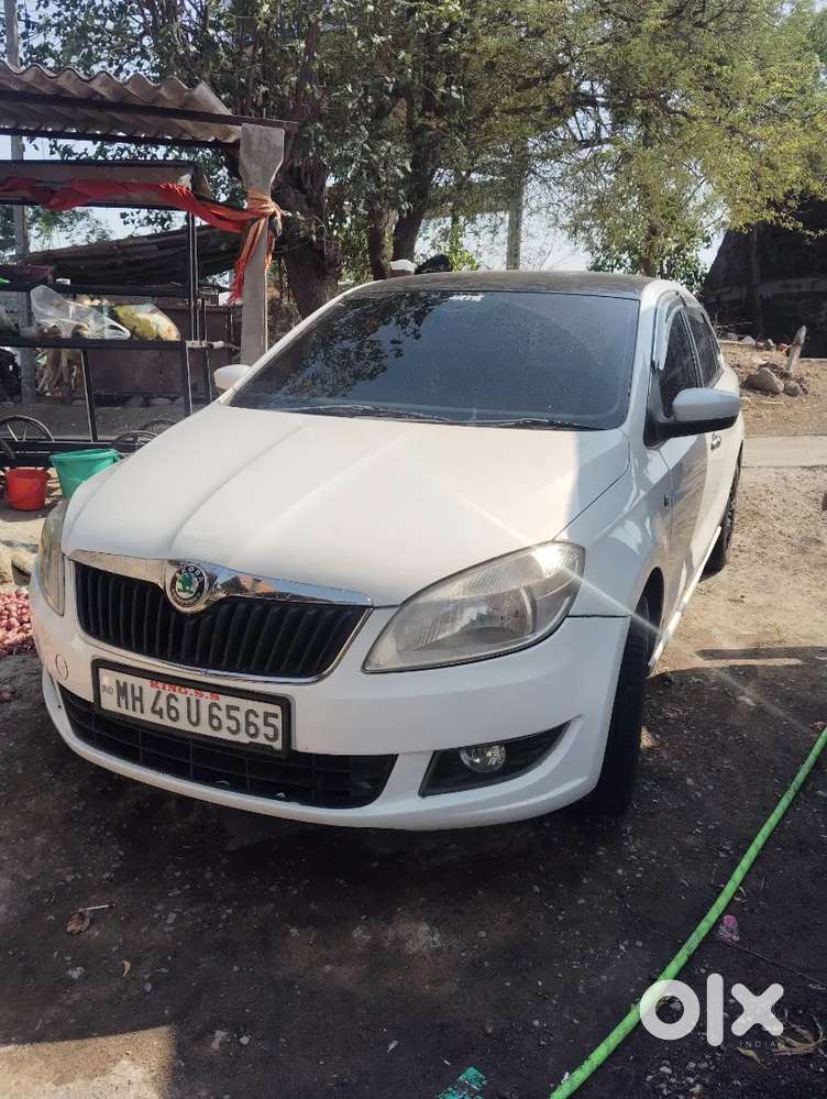 White Car Ok Cundishin Ranig Car
