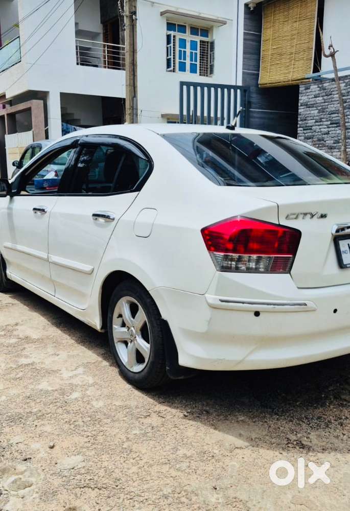 Honda City 1.5 V Mt – 2010 Model  ₹2.49 Lakh