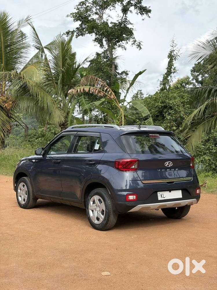 Hyundai Venue S Mt 1.2 Kappa, 2022, Petrol