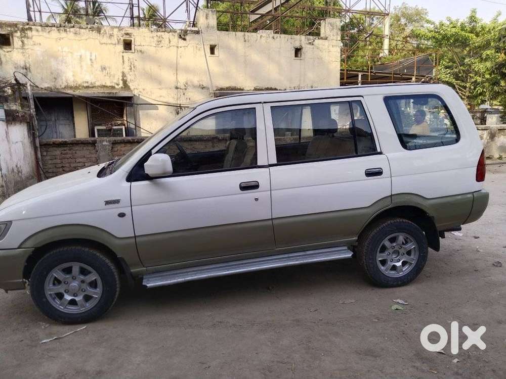 Chevrolet Tavera Neo Lt-l - 9 Seats Bsii, 2015, Diesel