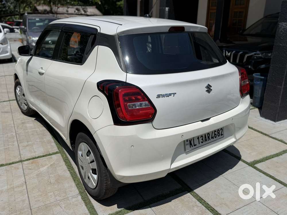 Maruti Suzuki Swift Vxi + Manual, 2020, Petrol