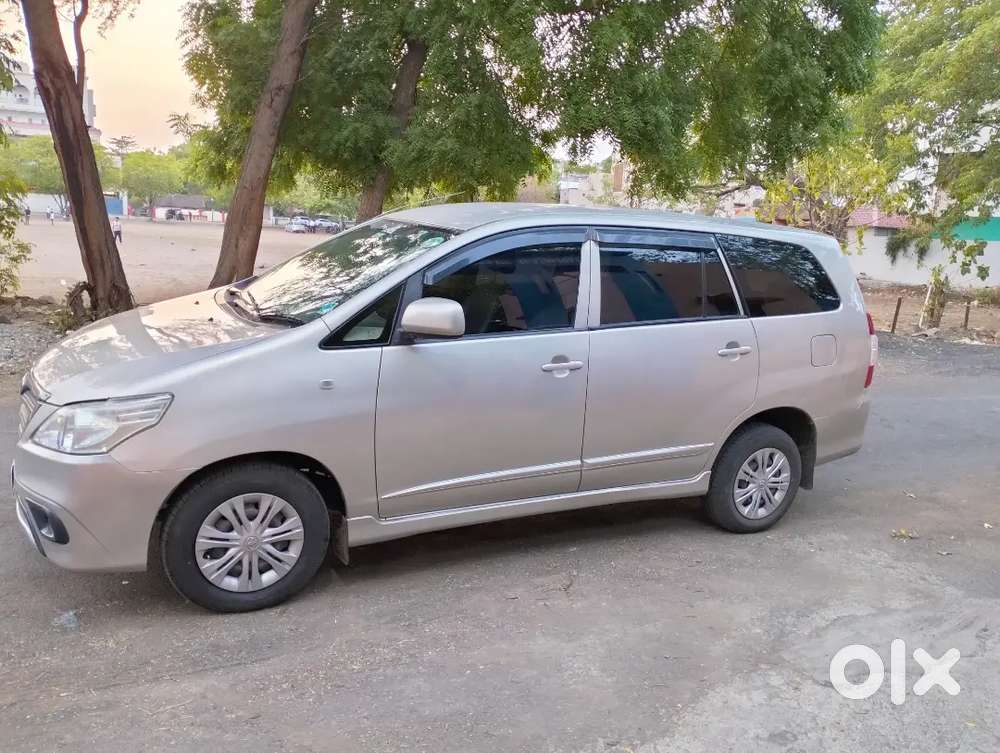Toyota Innova 2015 Diesel Well Maintained