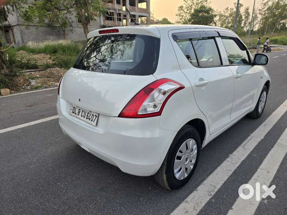 Maruti Suzuki Swift Lxi, 2012, Petrol