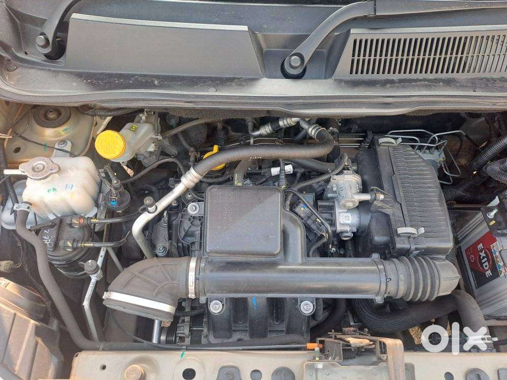 Renault Triber Rxt, 2022, Petrol