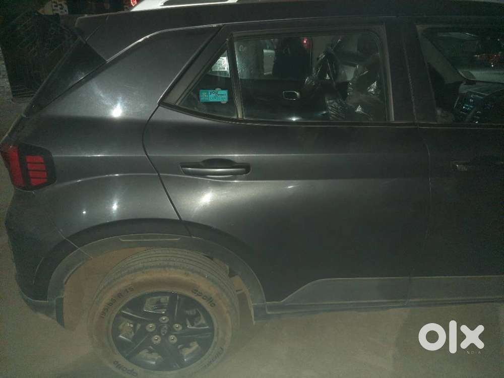 Venue Petrol Variant In Very Good Condition
