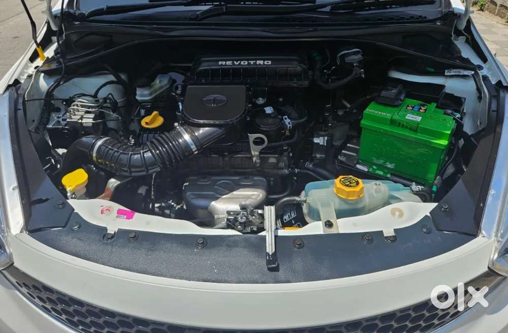 Tata Tiago Xza, 2018, Petrol