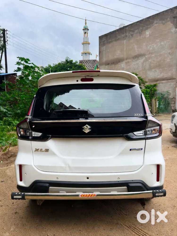 Owner: 1st
Brand: Maruti Suzuki
Model: Xl6
Fuel: Petrol
Transmission: