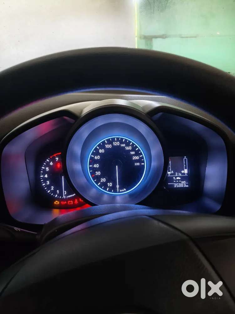 Mint Condition Manual Car Venue, Very Low Km Running In 4yr