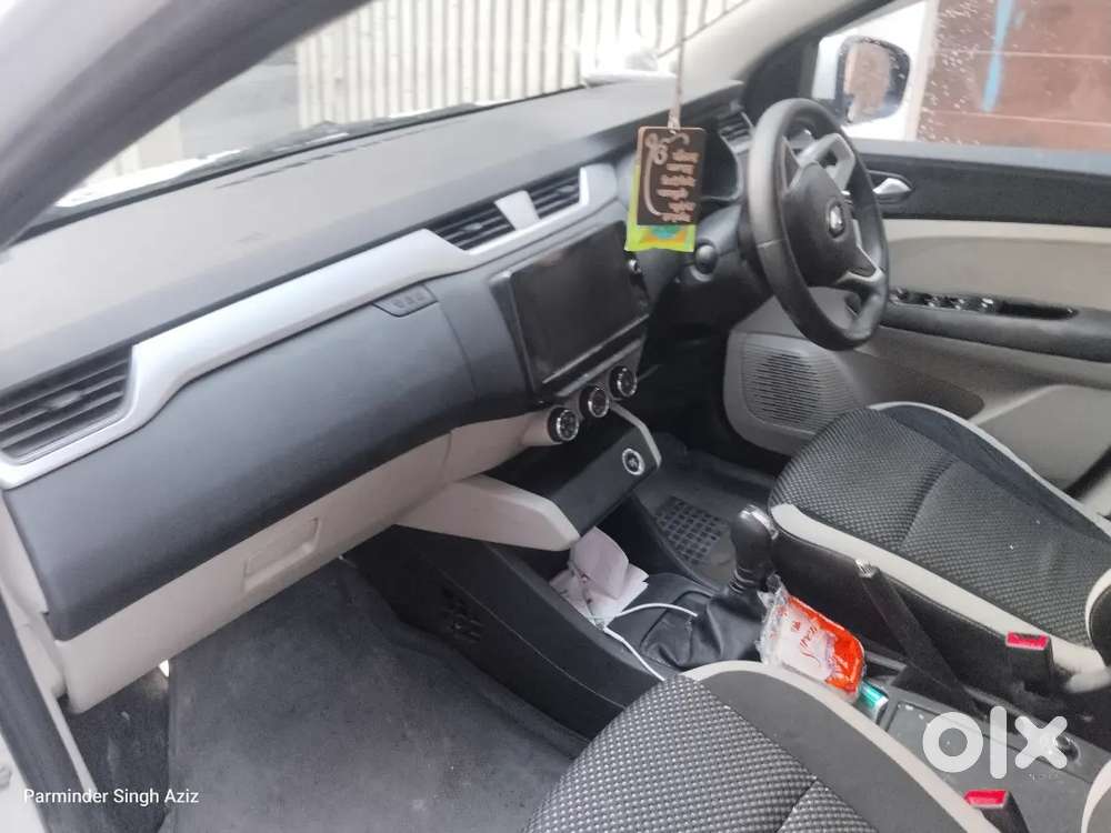 Renault Triber 1.0 Rxz 2020 Automatic 7 Seater