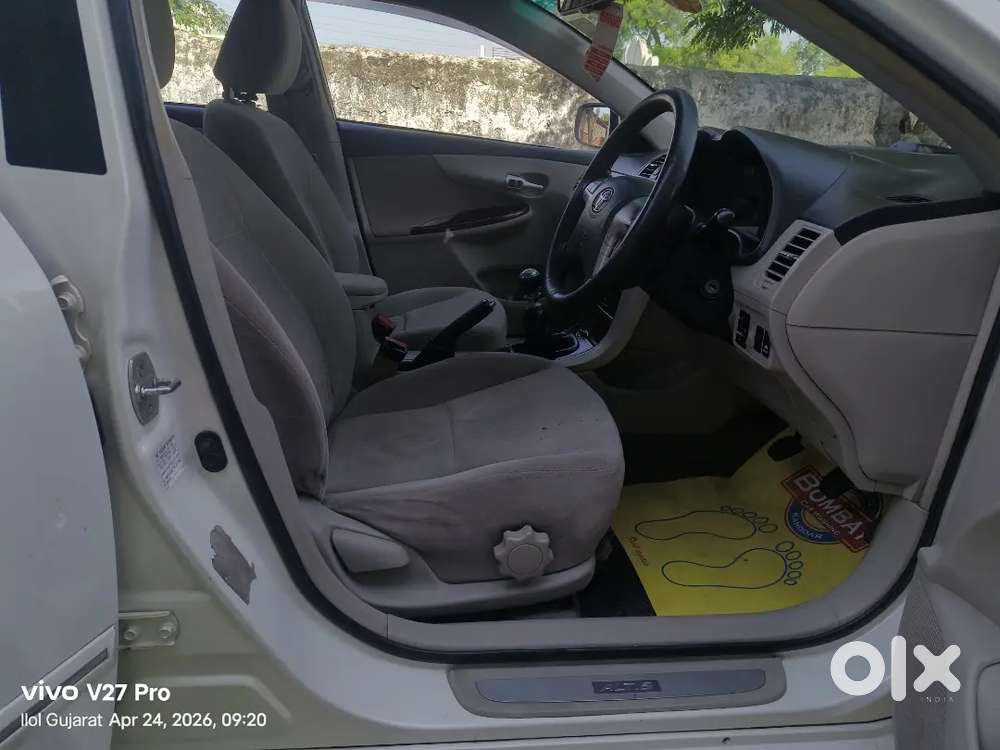 Toyota Corolla Altis 2011 Petrol 106000 Km Driven Second Owner