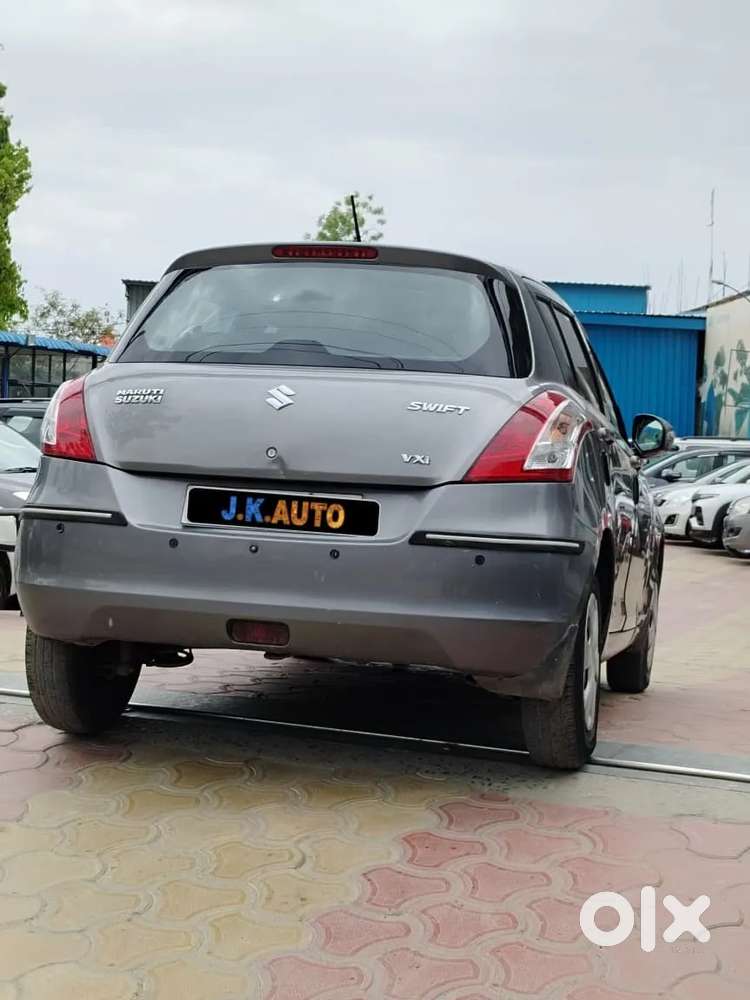 Maruti Suzuki Swift Vxi, 2015, Petrol