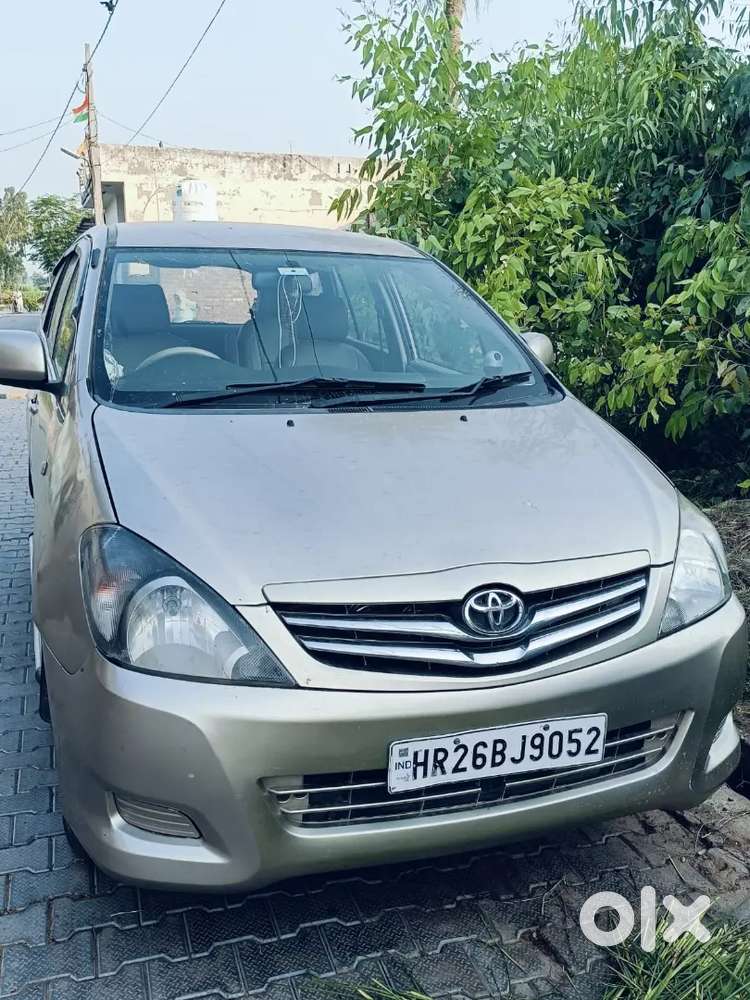 Toyota Innova 2011 Diesel 190000 Km Driven