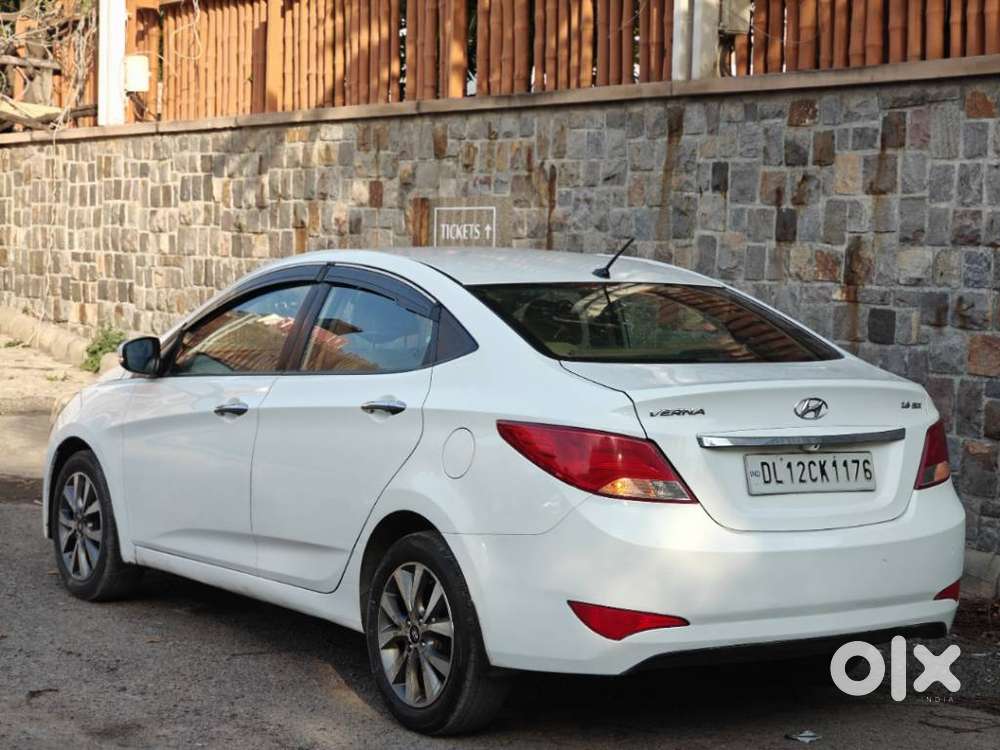 Hyundai Verna 1.6 Sx (o) Vtvt, 2015, Petrol