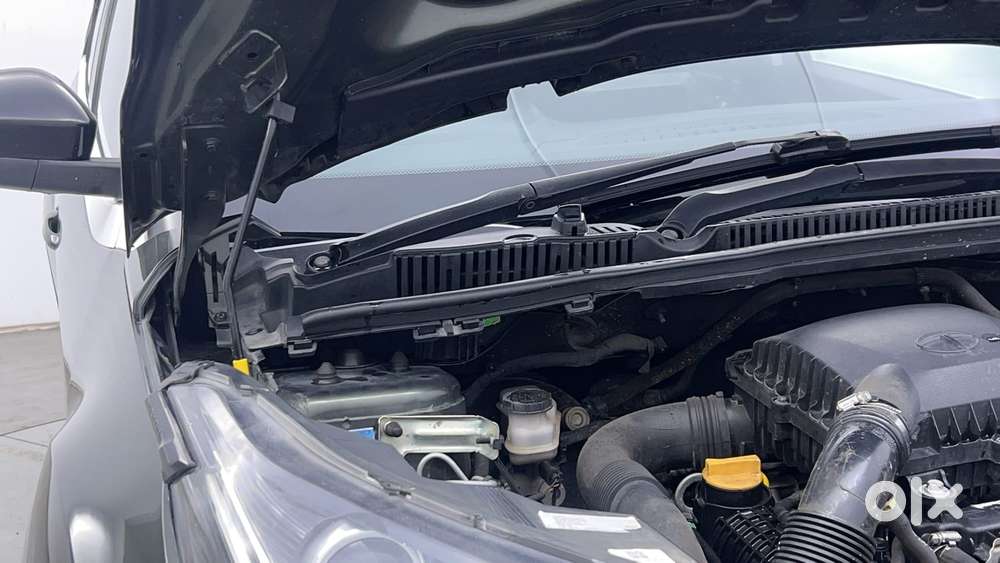 Tata Nexon Xz Plus (hs), 2022, Petrol