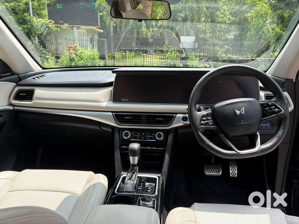 Mahindra Xuv700, 2024, Petrol