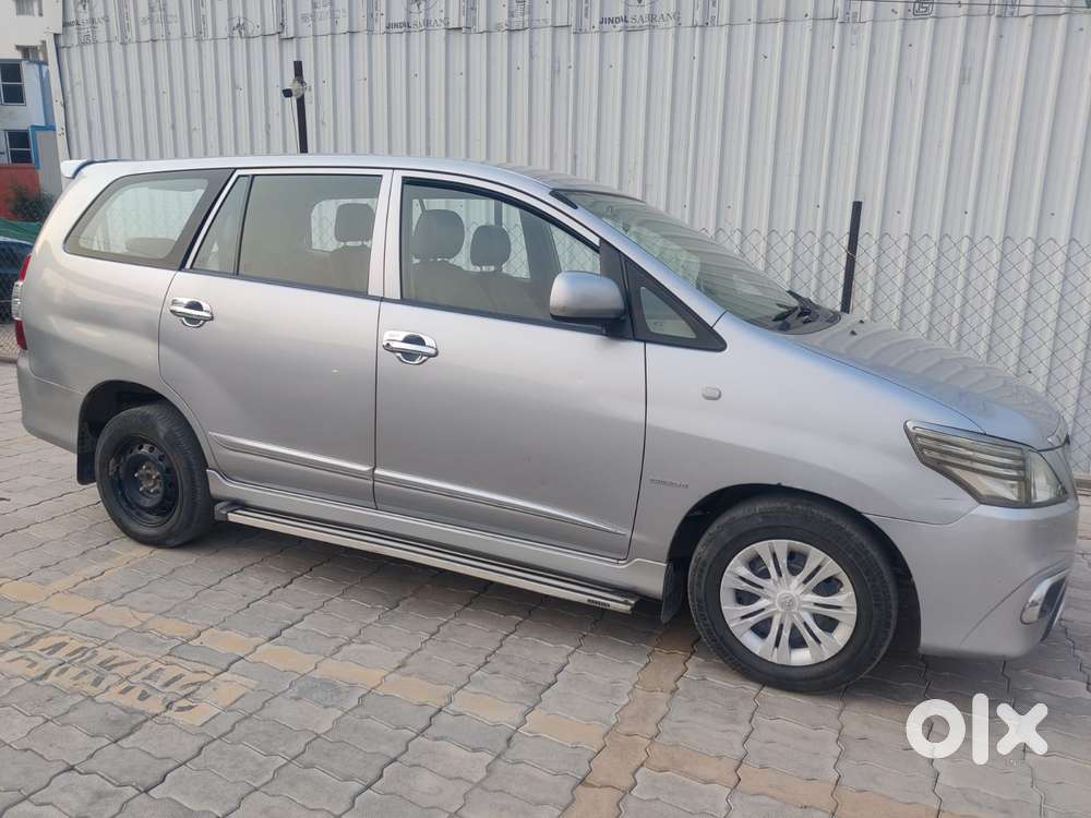 Toyota Innova 2.5 Gx (diesel) 7 Seater Bs Iv, 2016, Diesel