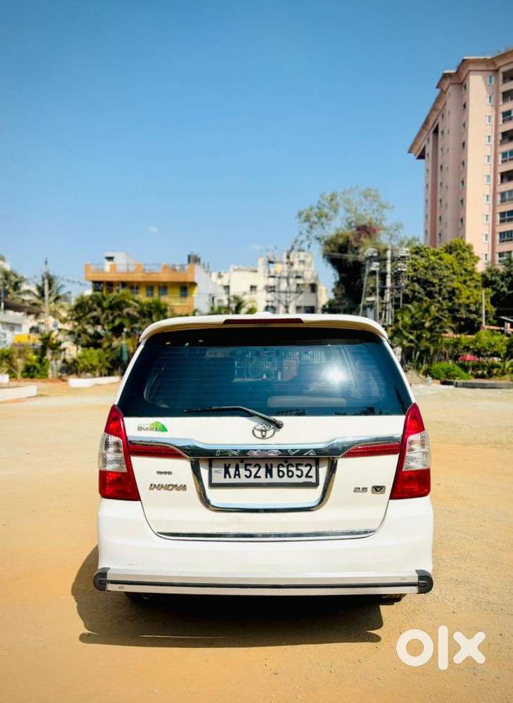 Toyota Innova 2014 Diesel Well Maintained