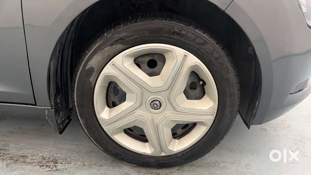 Tata Altroz 1.2 Xt, 2022, Petrol