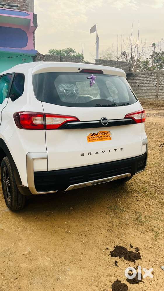 Nissan Gravite Acenta 2026