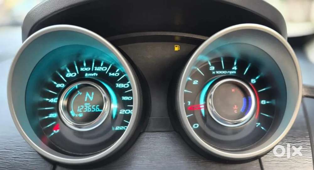 Mahindra Xuv500 At W10 Fwd, 2015, Diesel