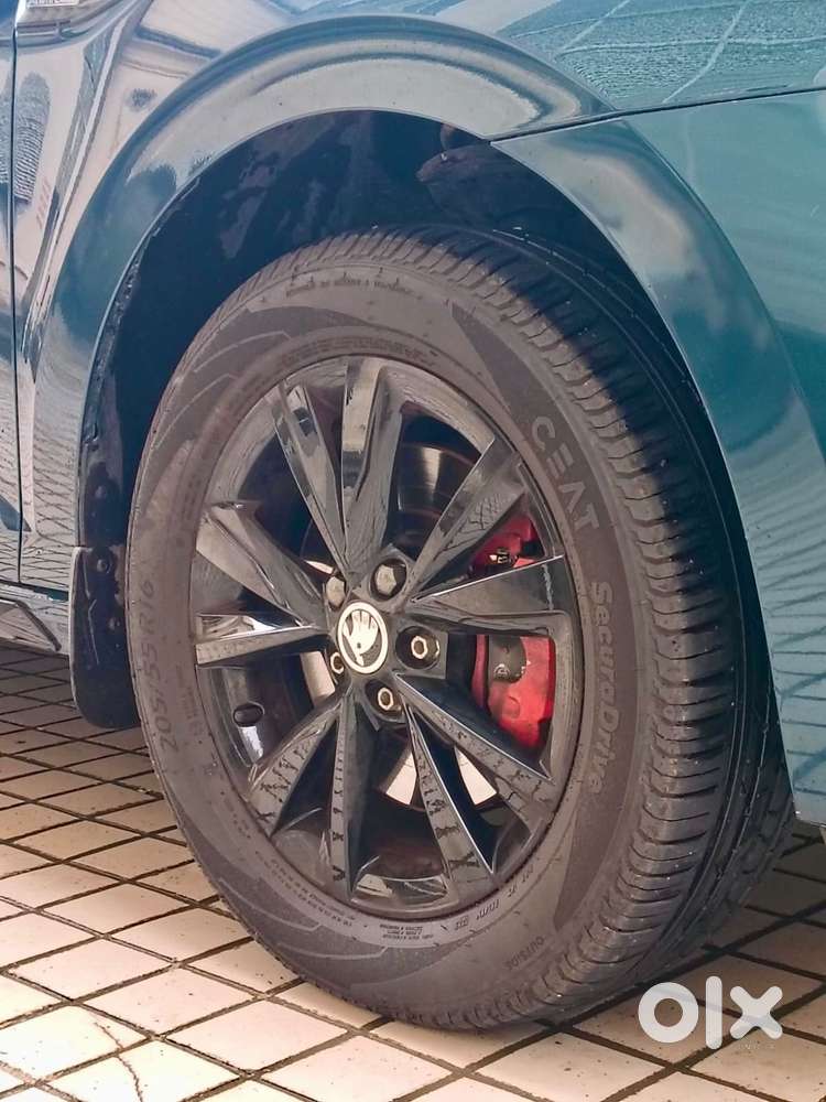 Skoda Slavia 1.5 Tsi Style At, 2025, Petrol