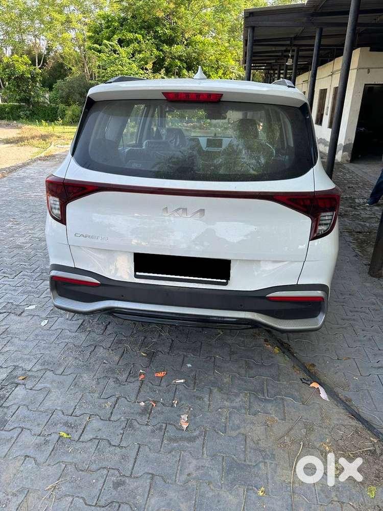 Kia Carens 2024 Prestige(o) Petrol Manual 12000kms Driven Brand New