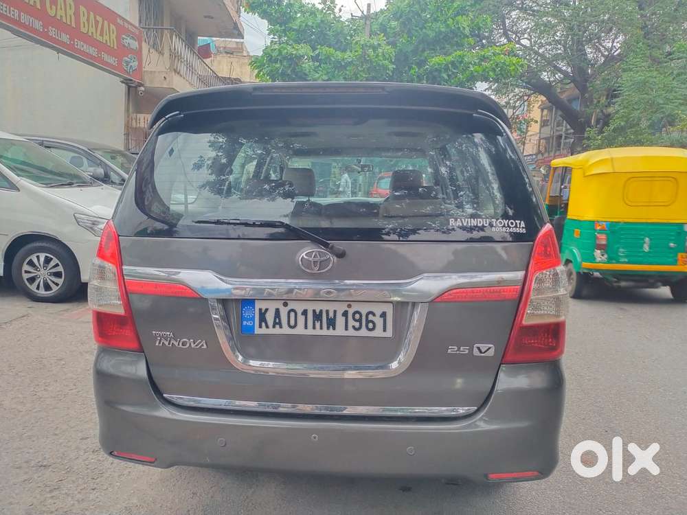 Toyota Innova 2.5 Vx 8 Str, 2011