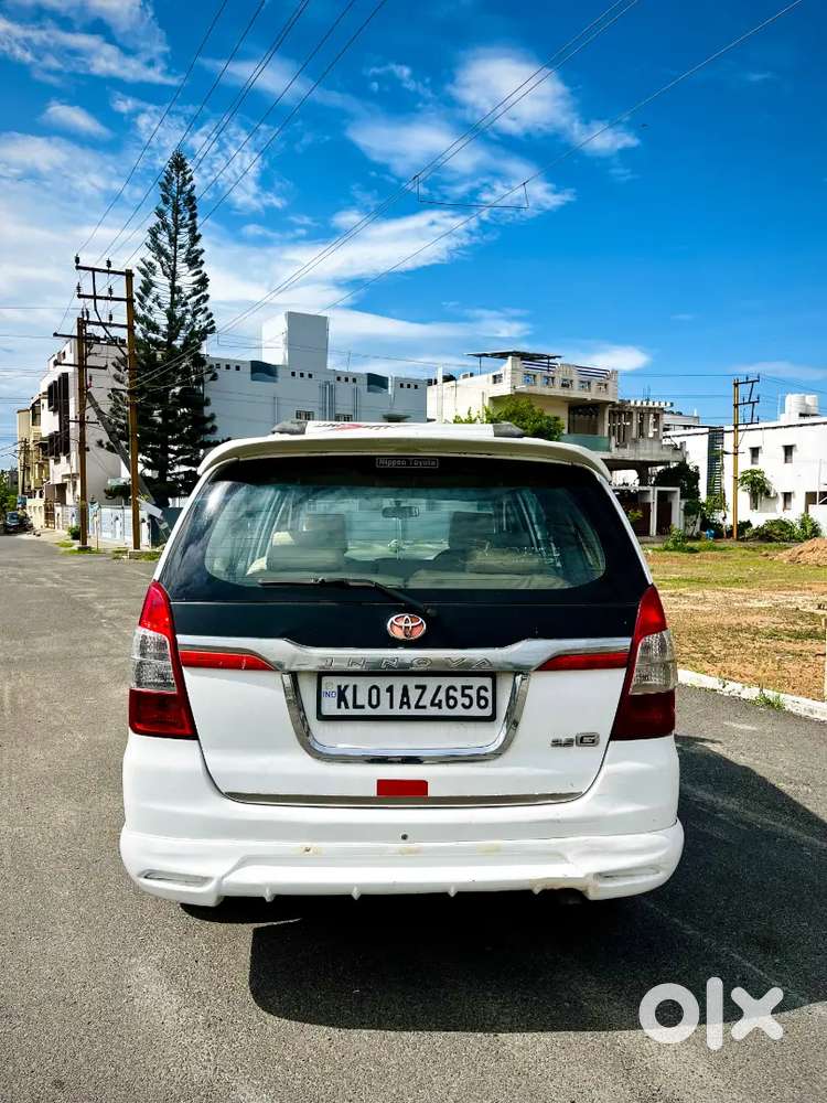 Toyota Innova Hycross 2010 Diesel 440000 Km Driven