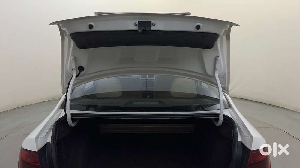 Volkswagen Vento 1.6 Highline, 2017, Petrol