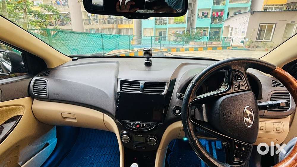 Hyundai Verna Petrol 2011