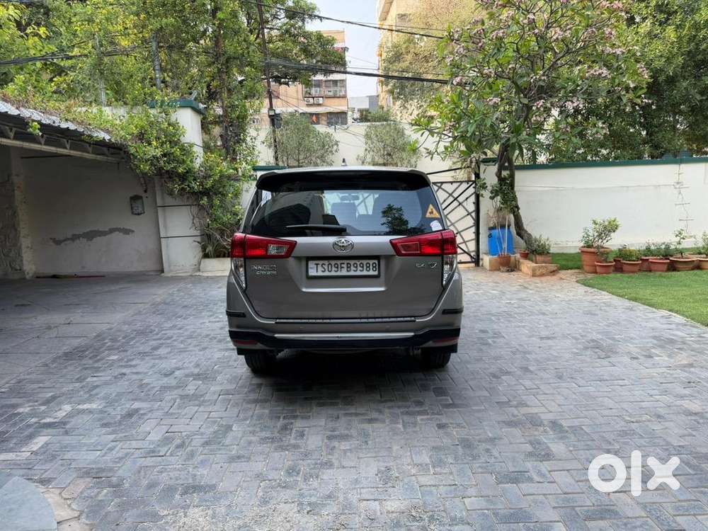 Toyota Innova Crysta