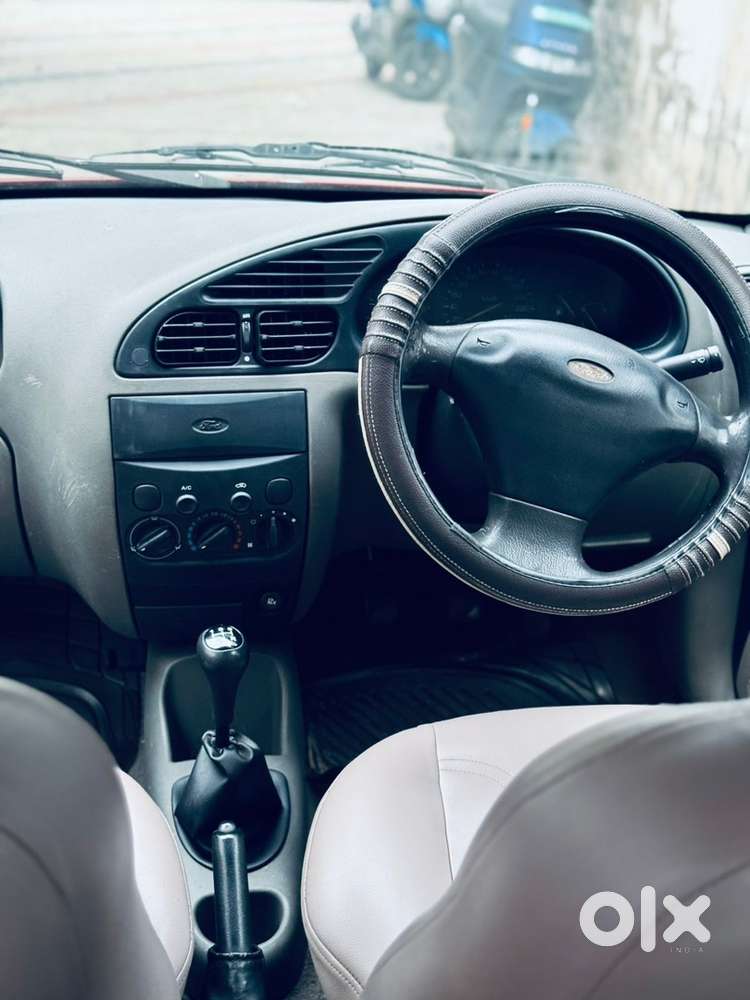 Ford Ikon Petrol 2005