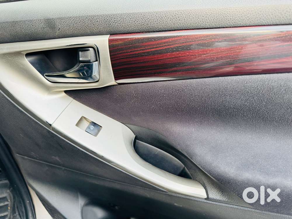 Toyota Innova Crysta 2.4 Z 7 Str, 2017, Diesel