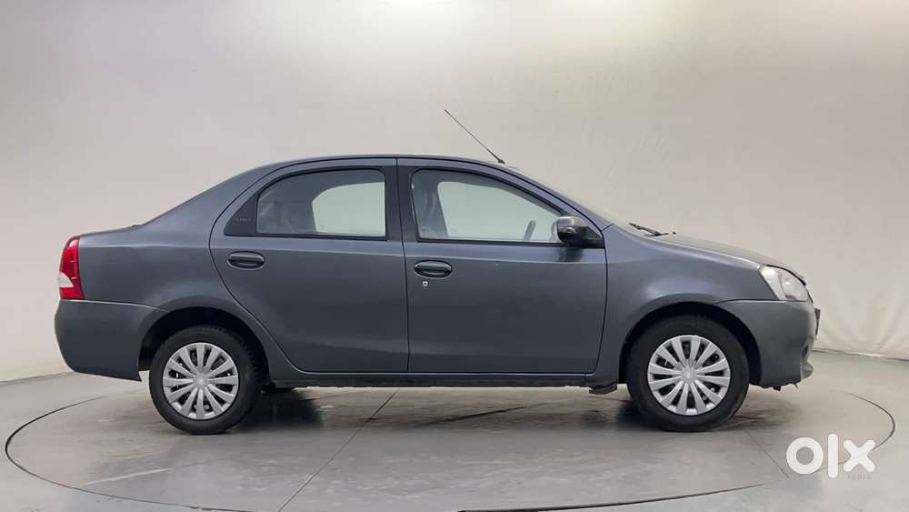 Toyota Etios V, 2015, Petrol