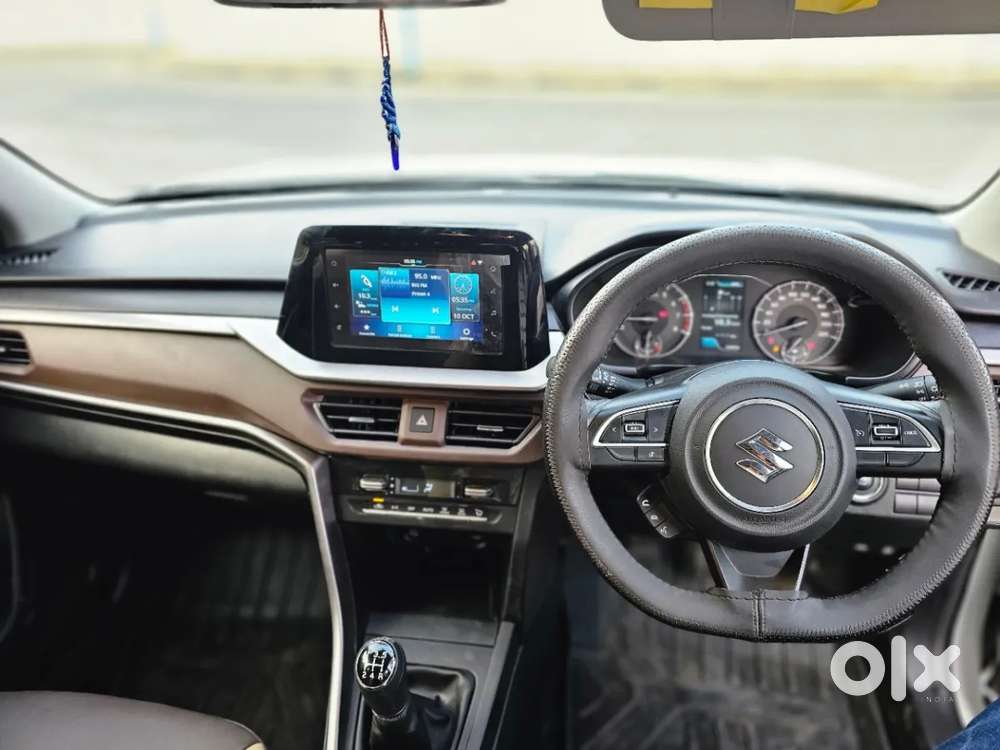 Maruti Suzuki Brezza 1.5 Zxi Plus Smart Hybrid Dual Tone, 2023, Petr..