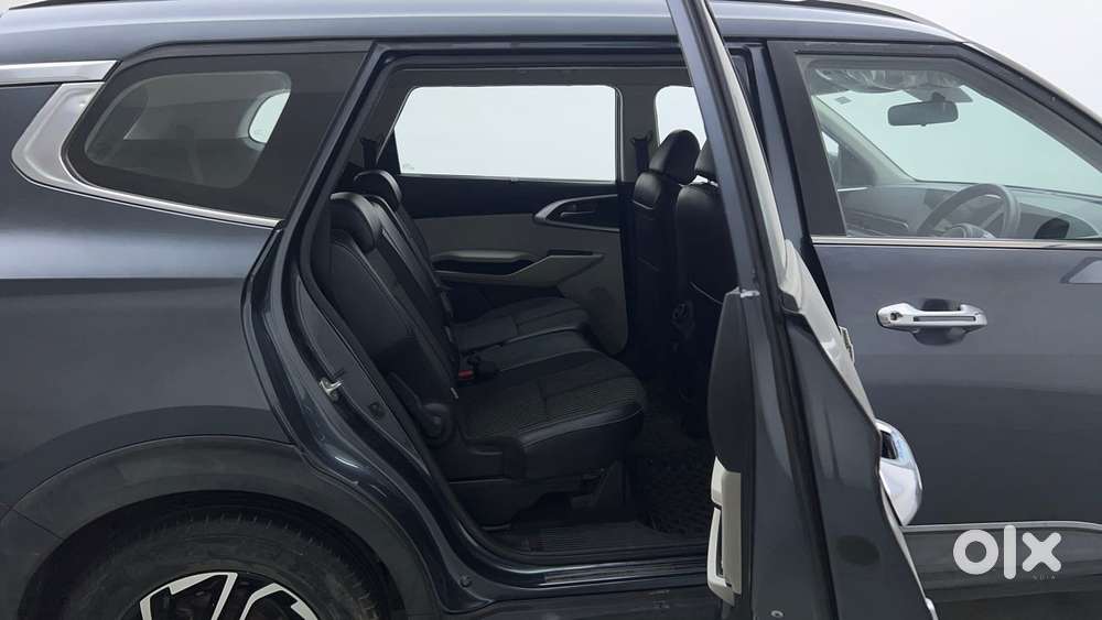Kia Carens 1.4 Prestige Plus Turbo 7 Str, 2023, Petrol