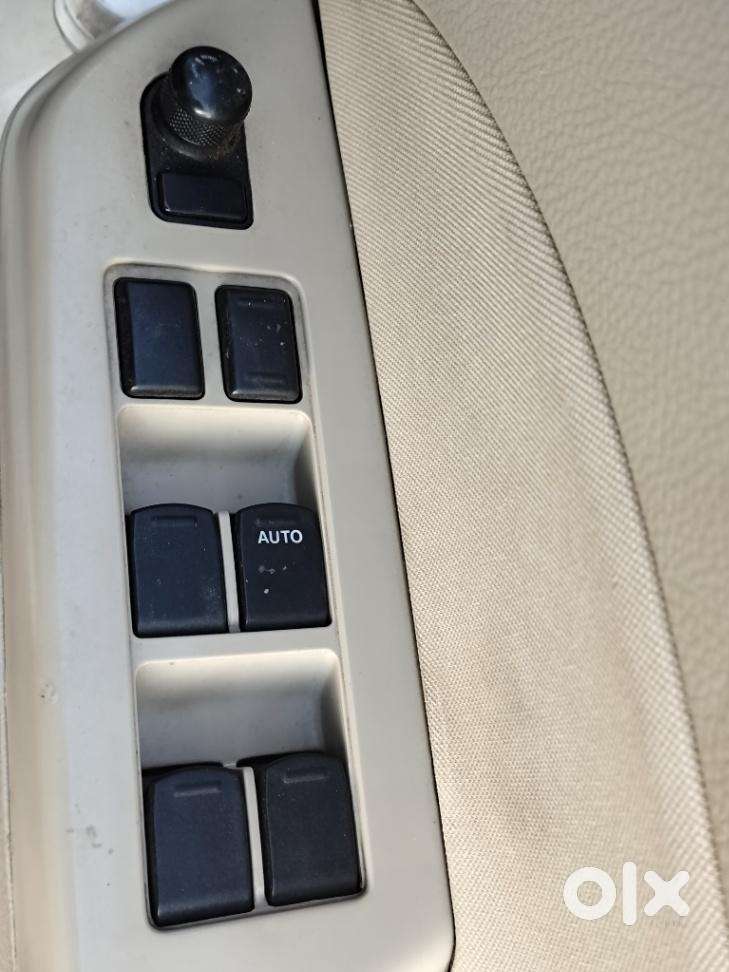 Maruti Suzuki Swift Dzire Vxi At Optional, 2016, Petrol