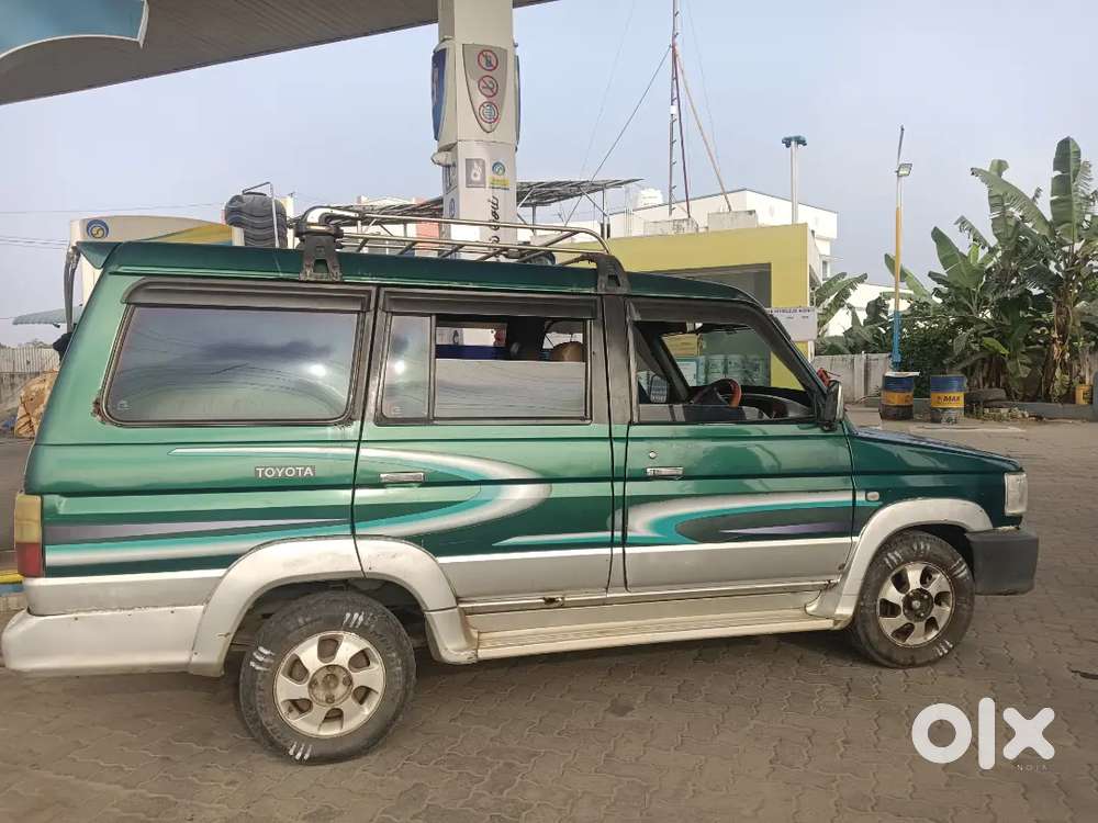 Toyota Qualis 2003 Diesel 325462 Km Driven