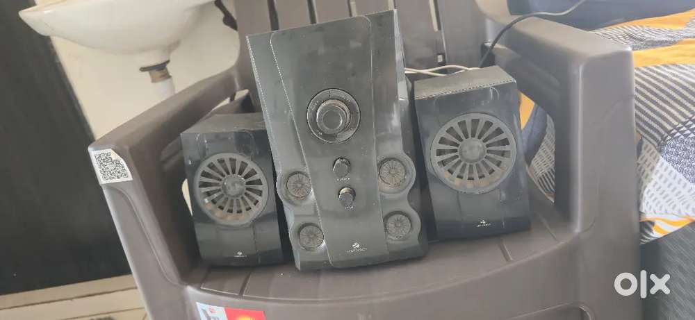2 Bluetooth speaker (Zebronics company ) ad (Philips company)