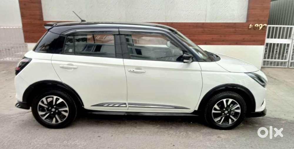 Maruti Suzuki Swift Zxi Plus Amt Dual Tone, 2025, Petrol